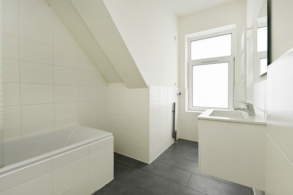 Medium property photo - Jan van Beersstraat 92, 2523 JZ Den Haag